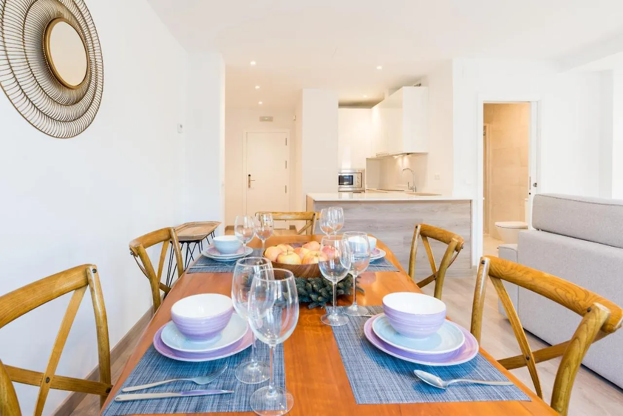 Urbe10 Atarazanas 2 Bedrooms Apartment Malaga